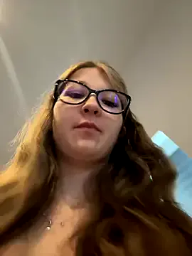 Amicisegreti – webcam model profile photo Image 10