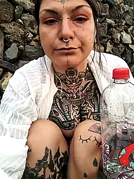 PabloArena – webcam model profile photo Image 4