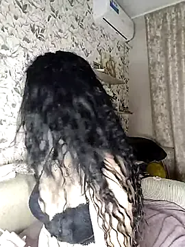 Lola_Hale Image 3