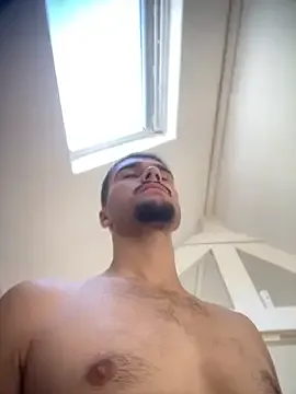 rikutorikukuto – webcam model profile photo Image 13