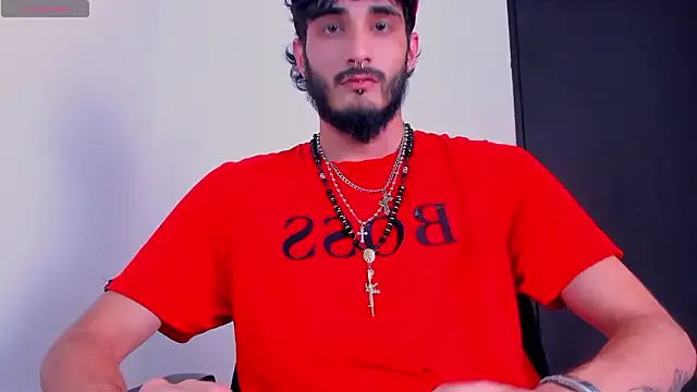 LovexJuxn8 chat room preview