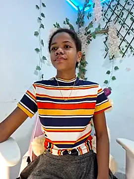 6-naa-96-taa-9 – webcam model profile photo Image 10