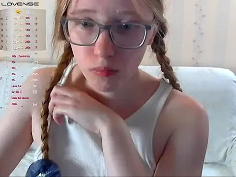 WitchAnnie – webcam model profile photo Image 5