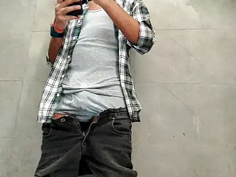 Lustyluckyy Image 4