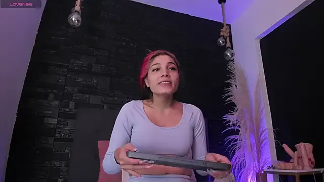 petites_perles – webcam model profile photo Image 2
