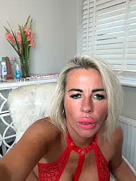 taitechubb – webcam model profile photo Image 18