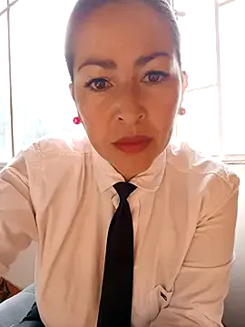 lioncluess – webcam model profile photo Image 13