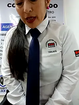 lioncluess – webcam model profile photo Image 15