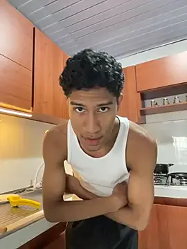 DomManlyGuy – webcam model profile photo Image 12