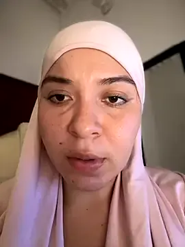 bisexualmilf – webcam model profile photo Image 13