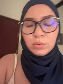 bisexualmilf – webcam model profile photo Image 15