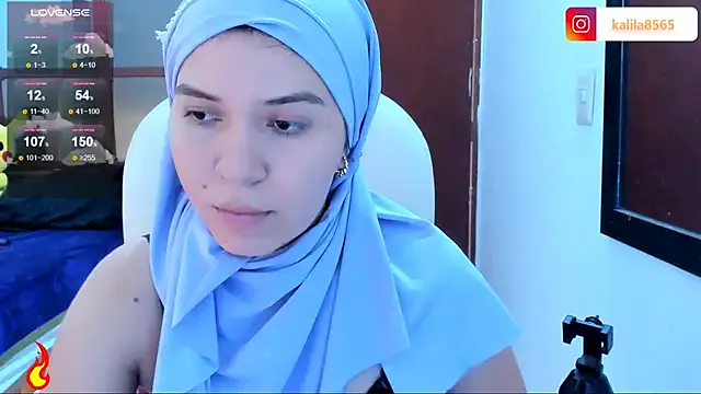 bisexualmilf – webcam model profile photo Image 17