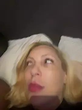 RoxyScarlett chat room preview Image 13