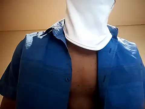 CarolPrince – webcam model profile photo Image 8