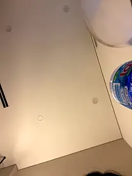 flora_ri – webcam model profile photo Image 8