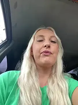 sunrisee_ – webcam model profile photo Image 9