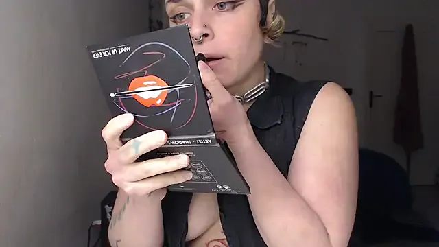 metamorphosiskin – webcam model profile photo