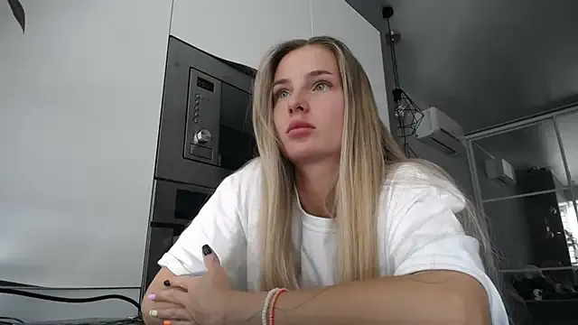Mia_Fischer_'s Thumb Image