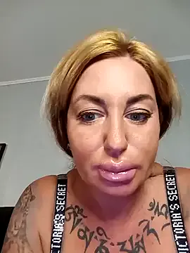 alana15 – webcam model profile photo Image 8