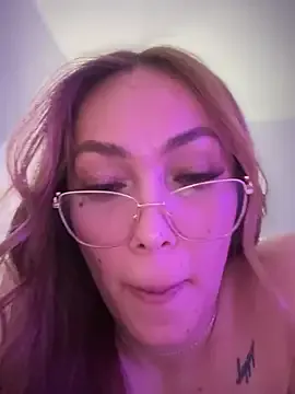 Miawiithe – webcam model profile photo Image 3