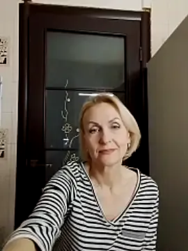 RoxyScarlett chat room preview Image 7