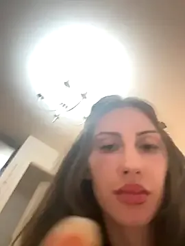 _Alicee_1 – webcam model profile photo Image 12