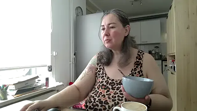 MilfGina Image 13