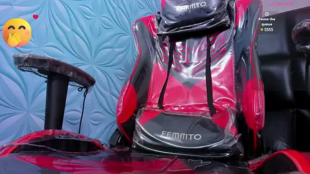 RinaShy – webcam model profile photo Image 6