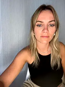 silent_chill – webcam model profile photo Image 10