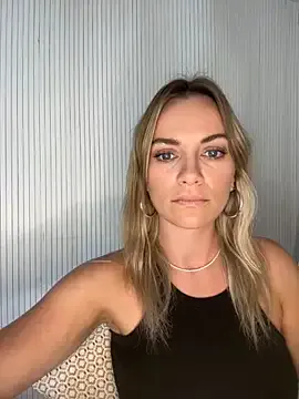 silent_chill – webcam model profile photo Image 13