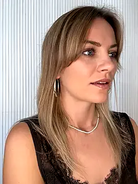 silent_chill – webcam model profile photo Image 16