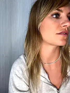 silent_chill – webcam model profile photo Image 6