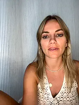 silent_chill – webcam model profile photo Image 9