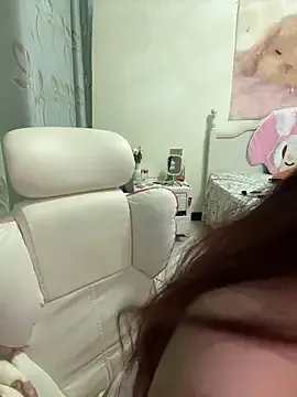 Megu_Melon – webcam model profile photo Image 5