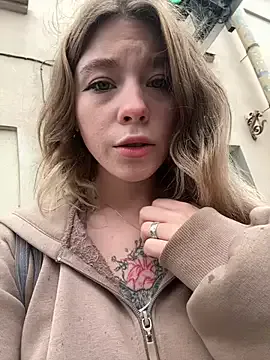 sellapink – webcam model profile photo Image 2