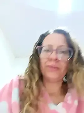 someone_sweet – webcam model profile photo Image 3