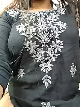 irohani_usagi – webcam model profile photo Image 2