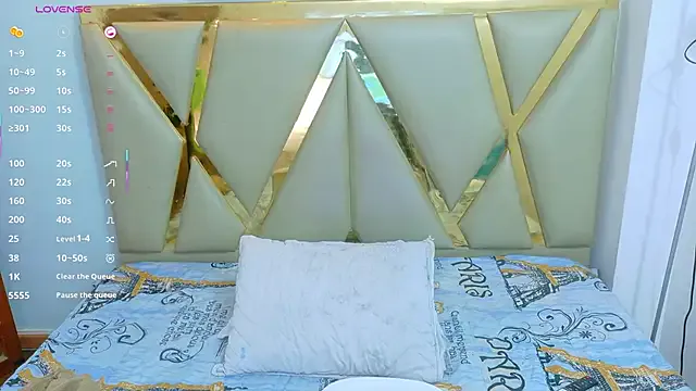 WitchAnnie – webcam model profile photo Image 3