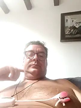 alexandjohntv – webcam model profile photo Image 3