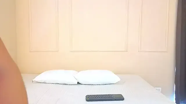 Benjamin_show – webcam model profile photo Image 16