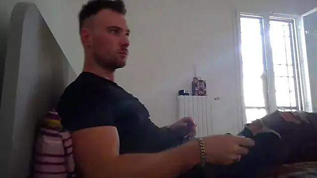 PabloArena – webcam model profile photo Image 11