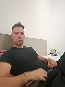 PabloArena – webcam model profile photo Image 13