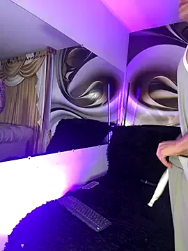 DomManlyGuy – webcam model profile photo Image 17