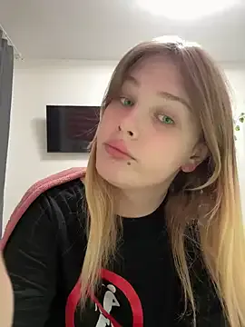 myrzilka – webcam model profile photo