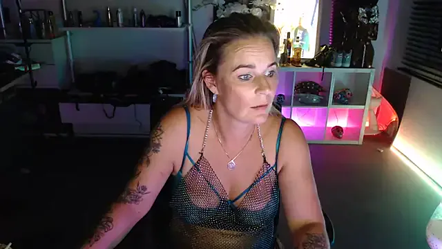 anna_ross_ – webcam model profile photo Image 15