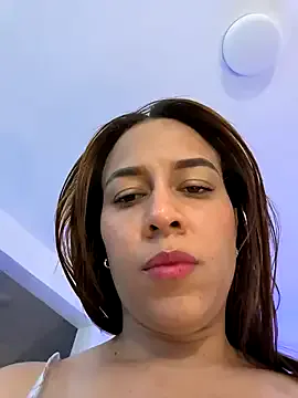 ALEXEESS – webcam model profile photo Image 11