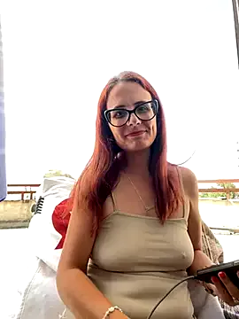 sweetuniporn – webcam model profile photo Image 3