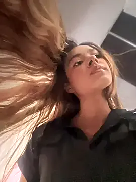 trippybb222 – webcam model profile photo Image 3