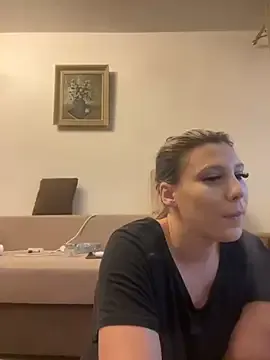 lina_brownie – webcam model profile photo Image 3