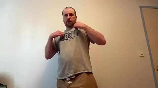 starvingo2002 – webcam model profile photo Image 10